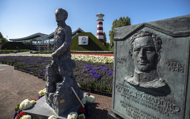 Nationale Kinderherdenking 4 mei bij Madurodam 5.jpg